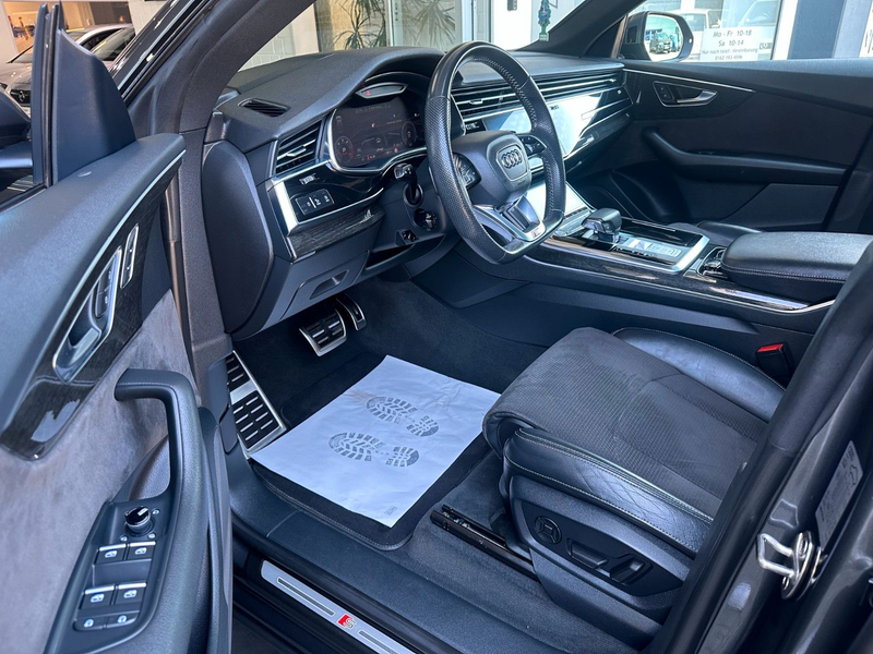 Audi Q8 50TDI Quattro S-Line*Pano*Matrix*360°*Standhz — photo 9