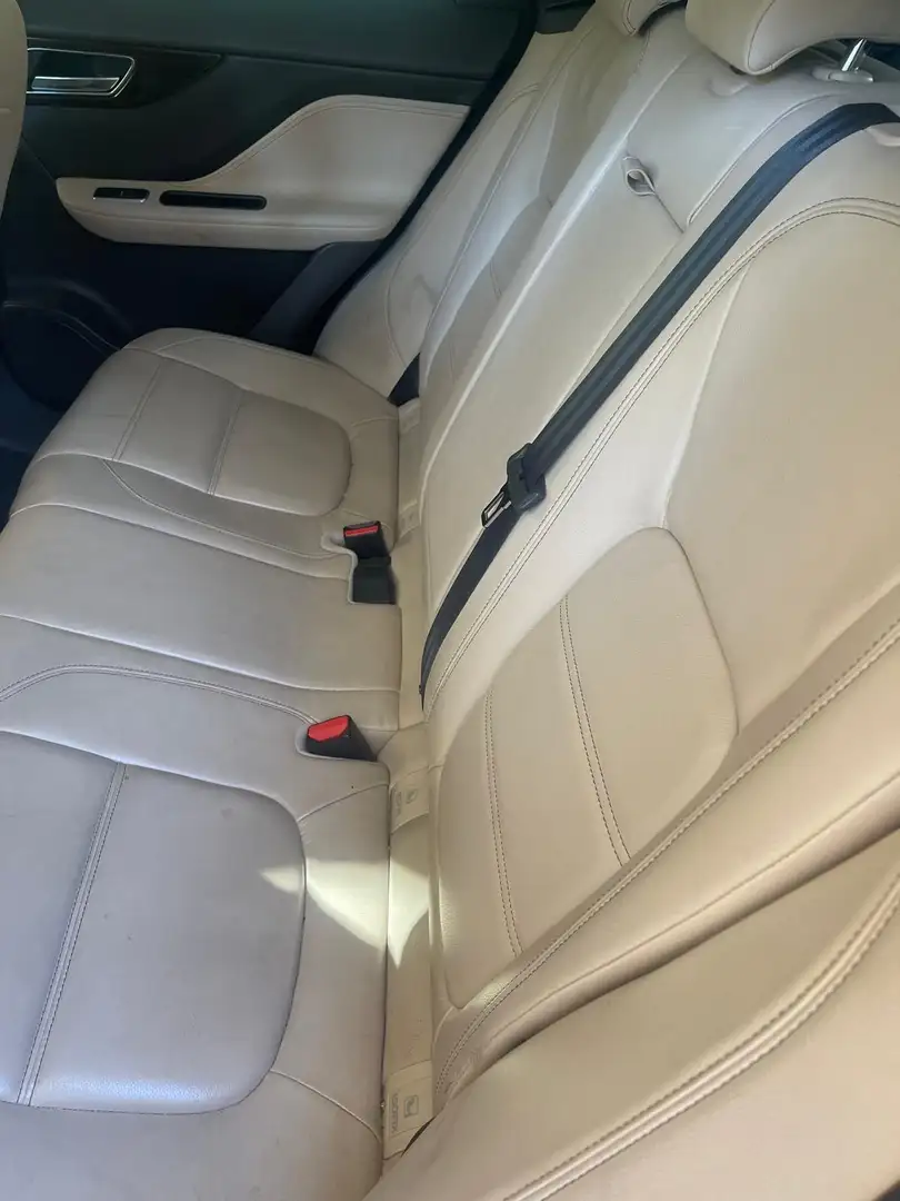 Jaguar F-Pace 2.0d Portfolio awd 180cv auto - 1