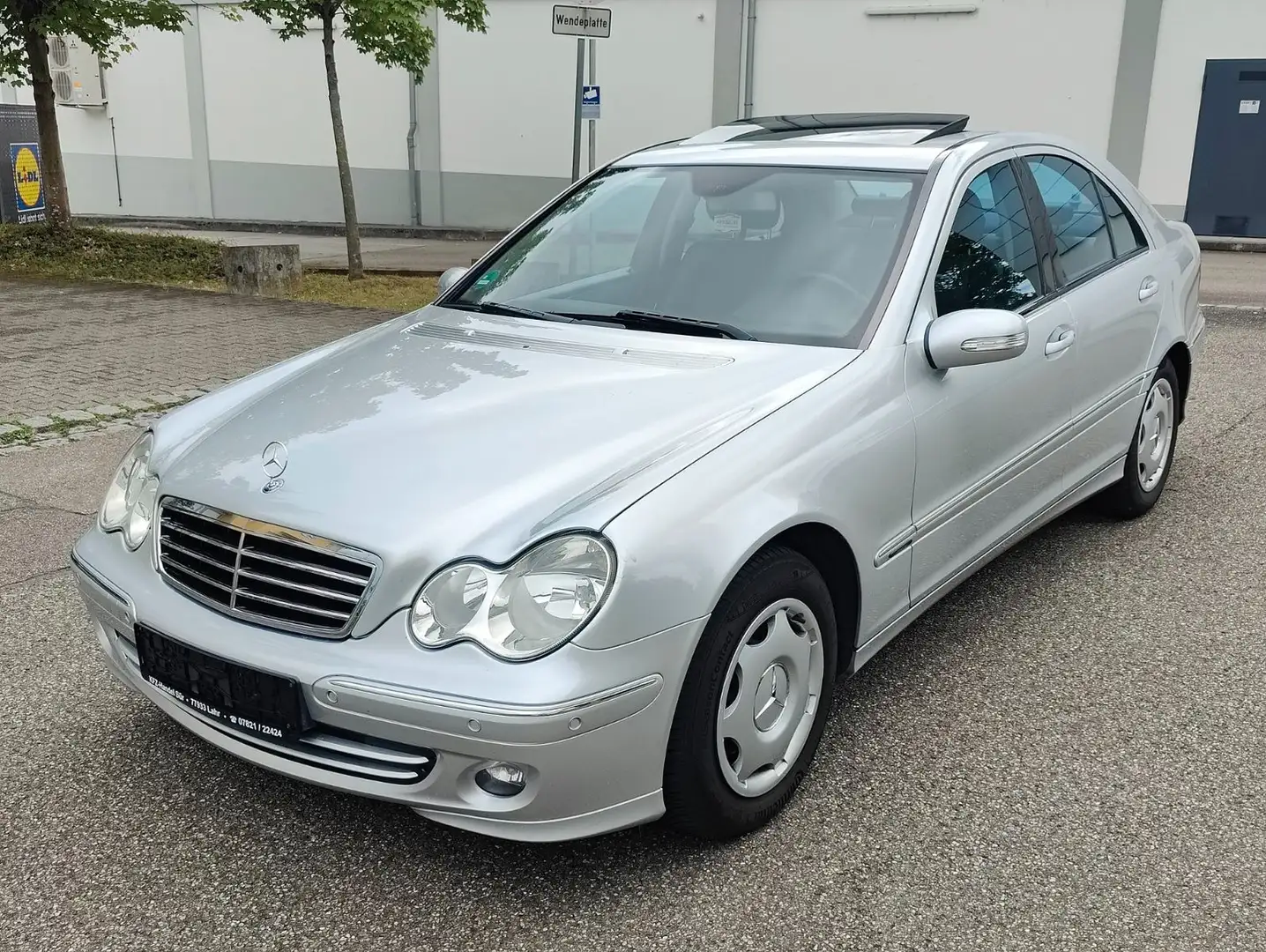 Mercedes-Benz C 200 CDI Avantgarde TÜV NEU/NAVI/AHK/SCHIEBED./ Silber - 1