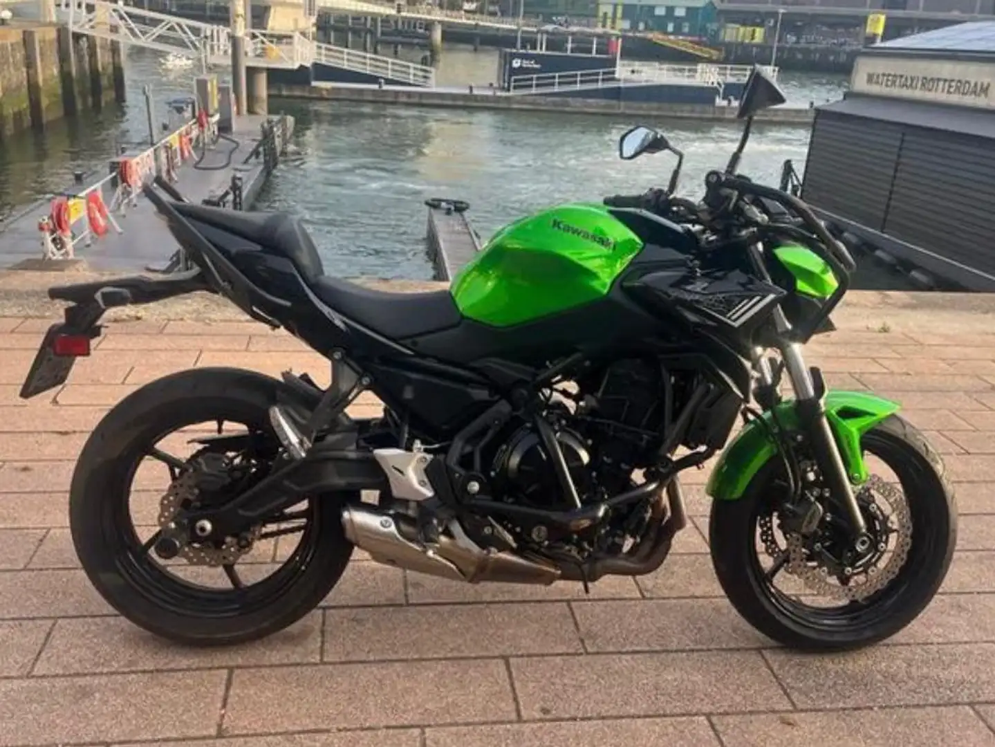 Kawasaki Z 650 Groen - 1