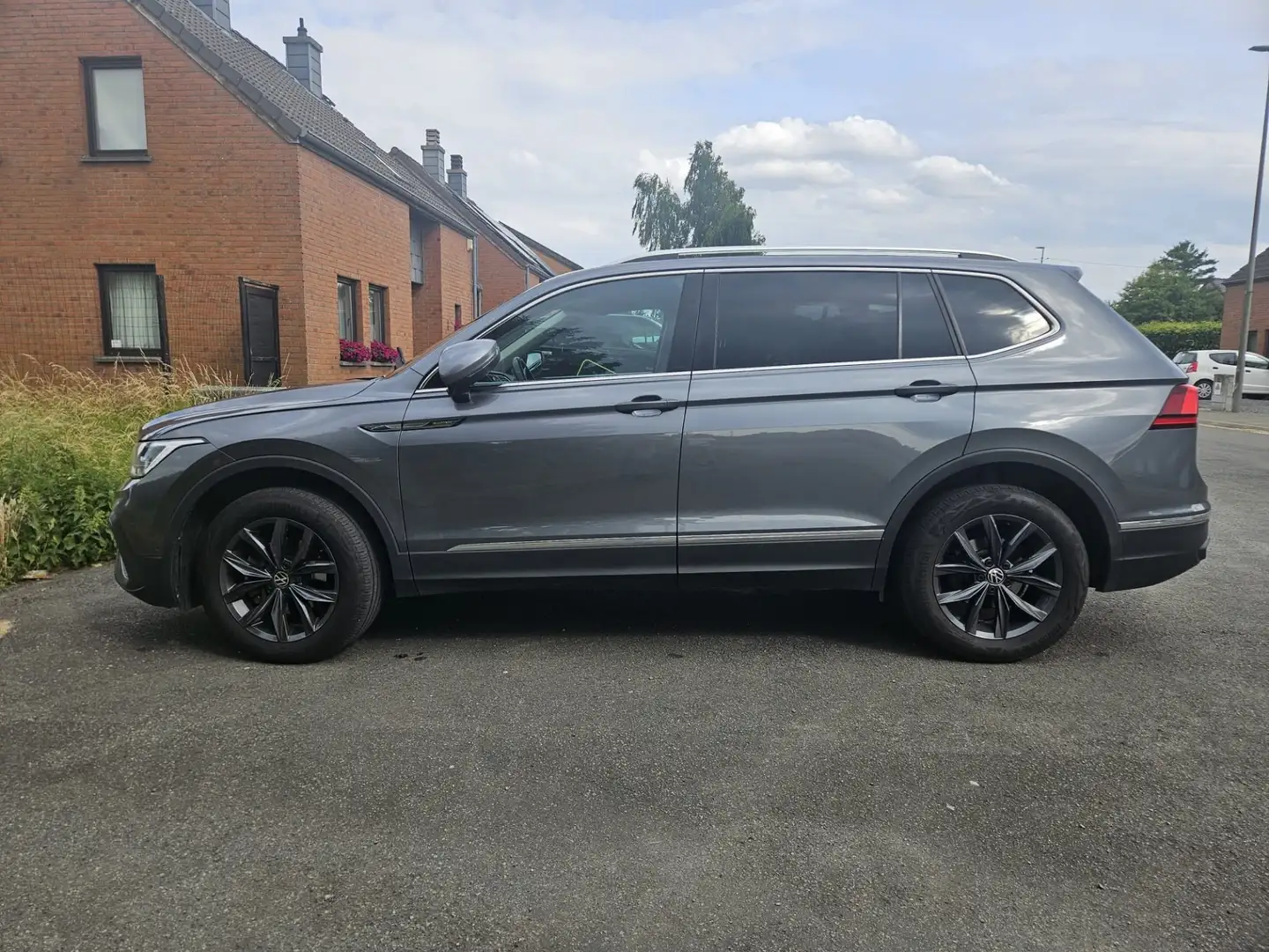 Volkswagen Tiguan Allspace 2.0 TDi SCR Comfortline DSG (EU6AP) toit panoramiq Gris - 1