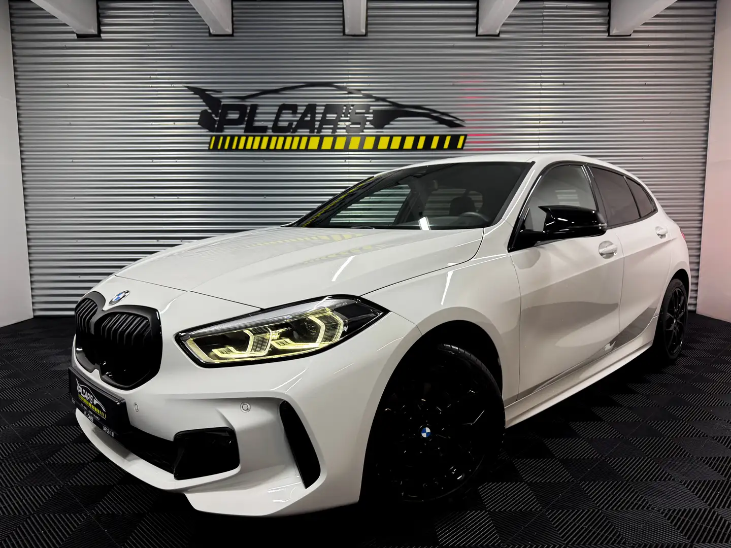 BMW 118 118iA PACK M | XENON | APPLE CARPLAY | GARANTIE Beyaz - 2