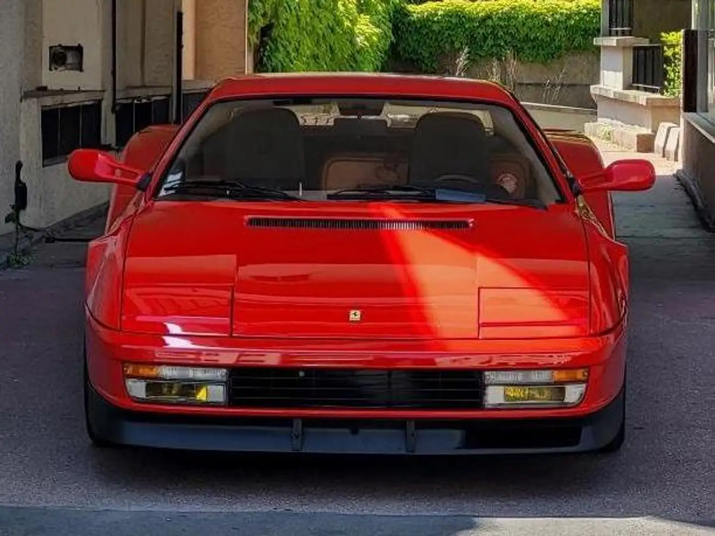 Ferrari Testarossa 5.0 V12 390 CV crvena - 2