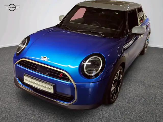 MINI Cooper S Favoured Trim