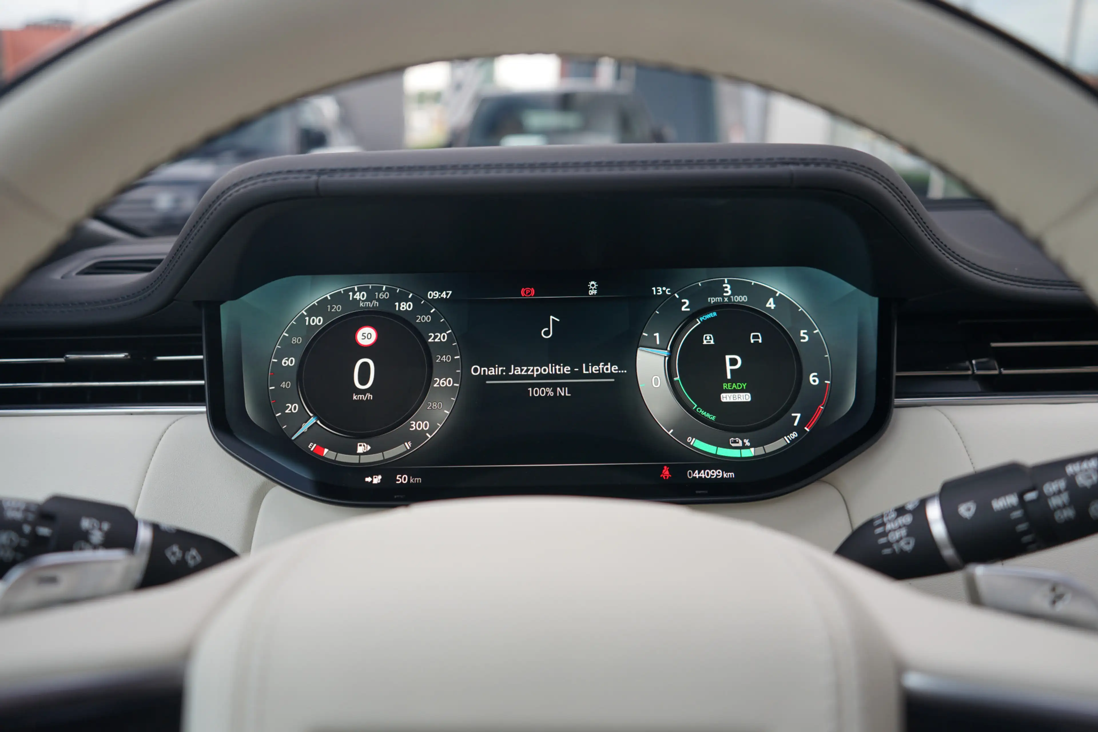 Land Rover Range Rover 3.0 P440e Autobiography PHEV | Head-up display | M — photo 18