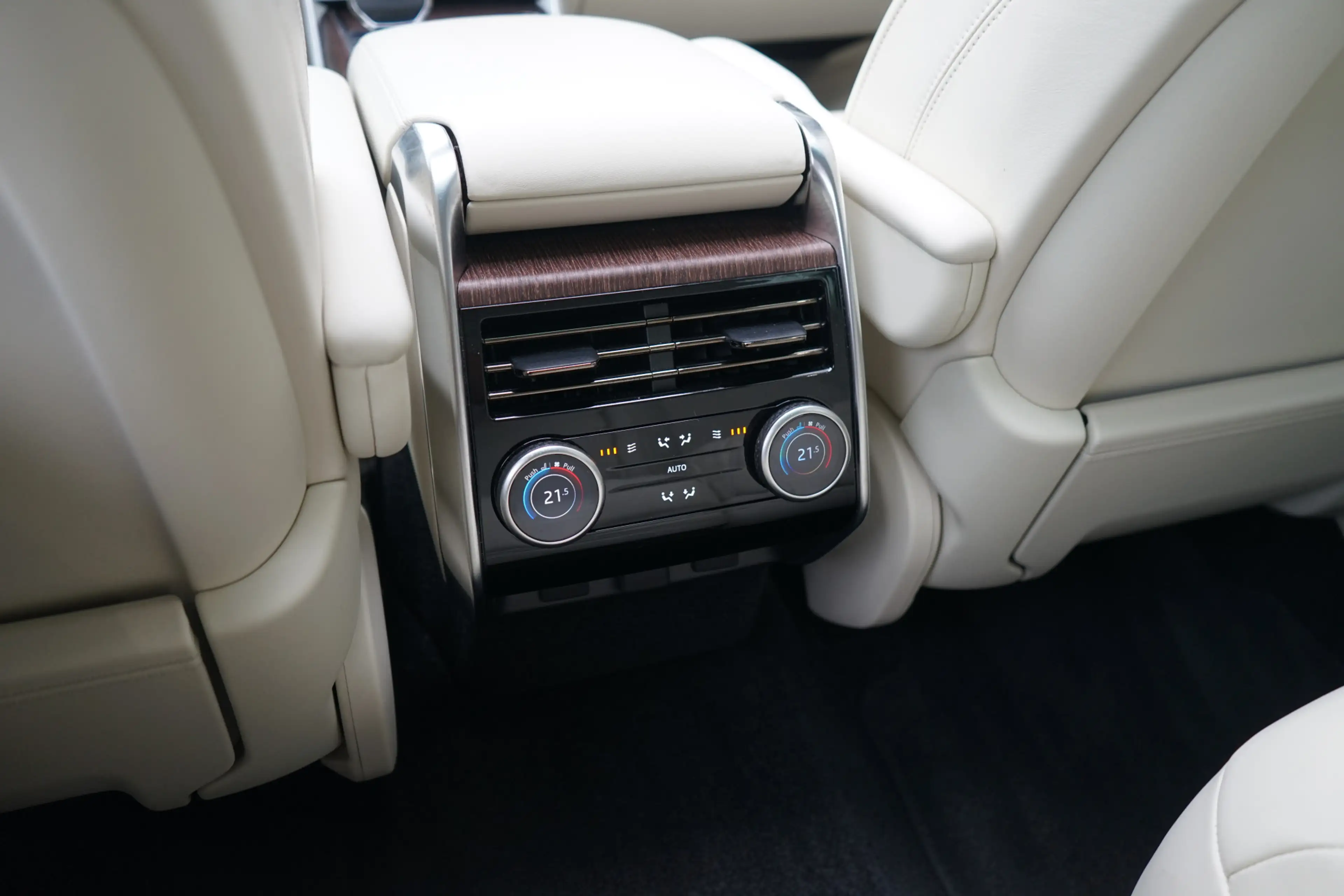 Land Rover Range Rover 3.0 P440e Autobiography PHEV | Head-up display | M — photo 32
