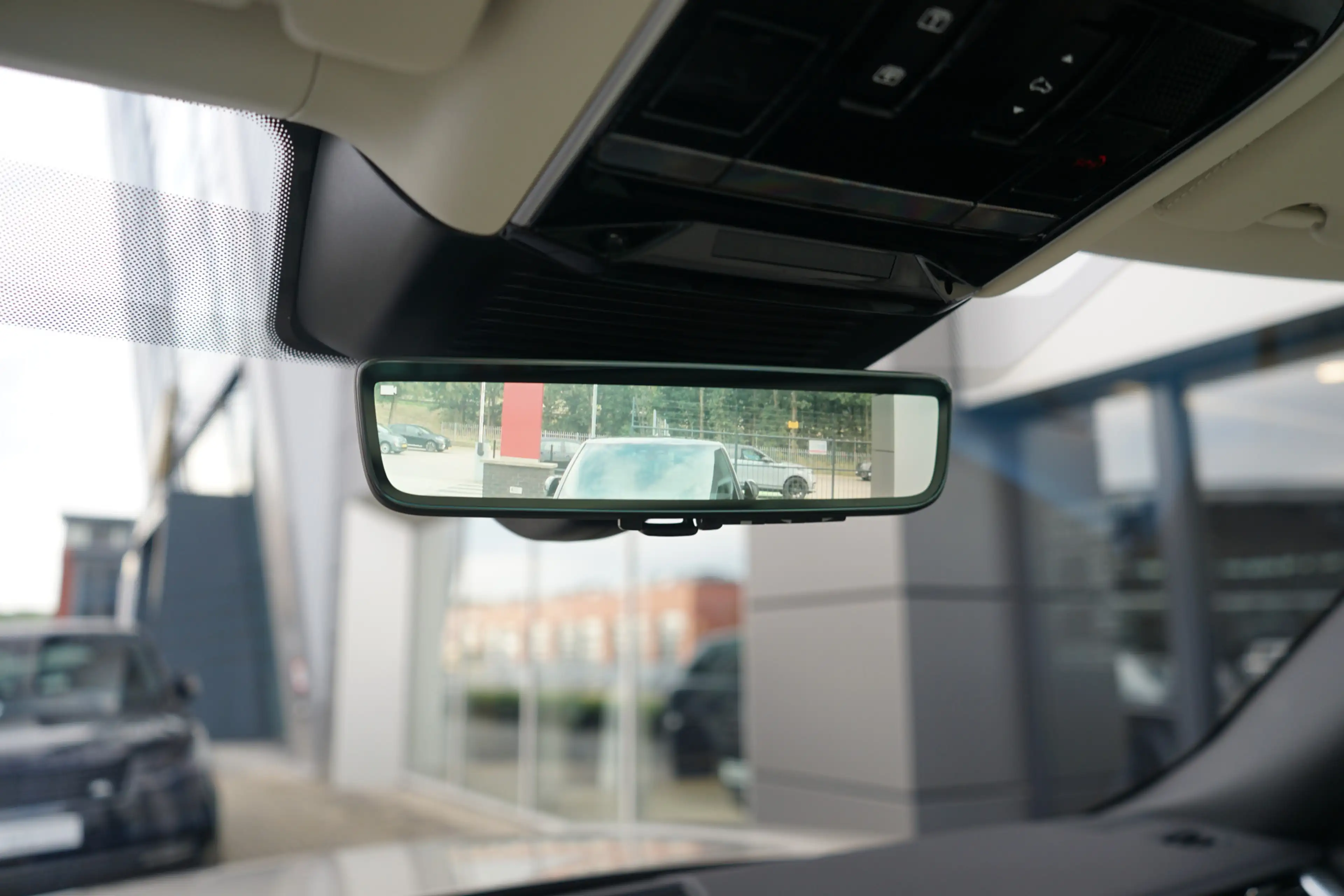 Land Rover Range Rover 3.0 P440e Autobiography PHEV | Head-up display | M — photo 26