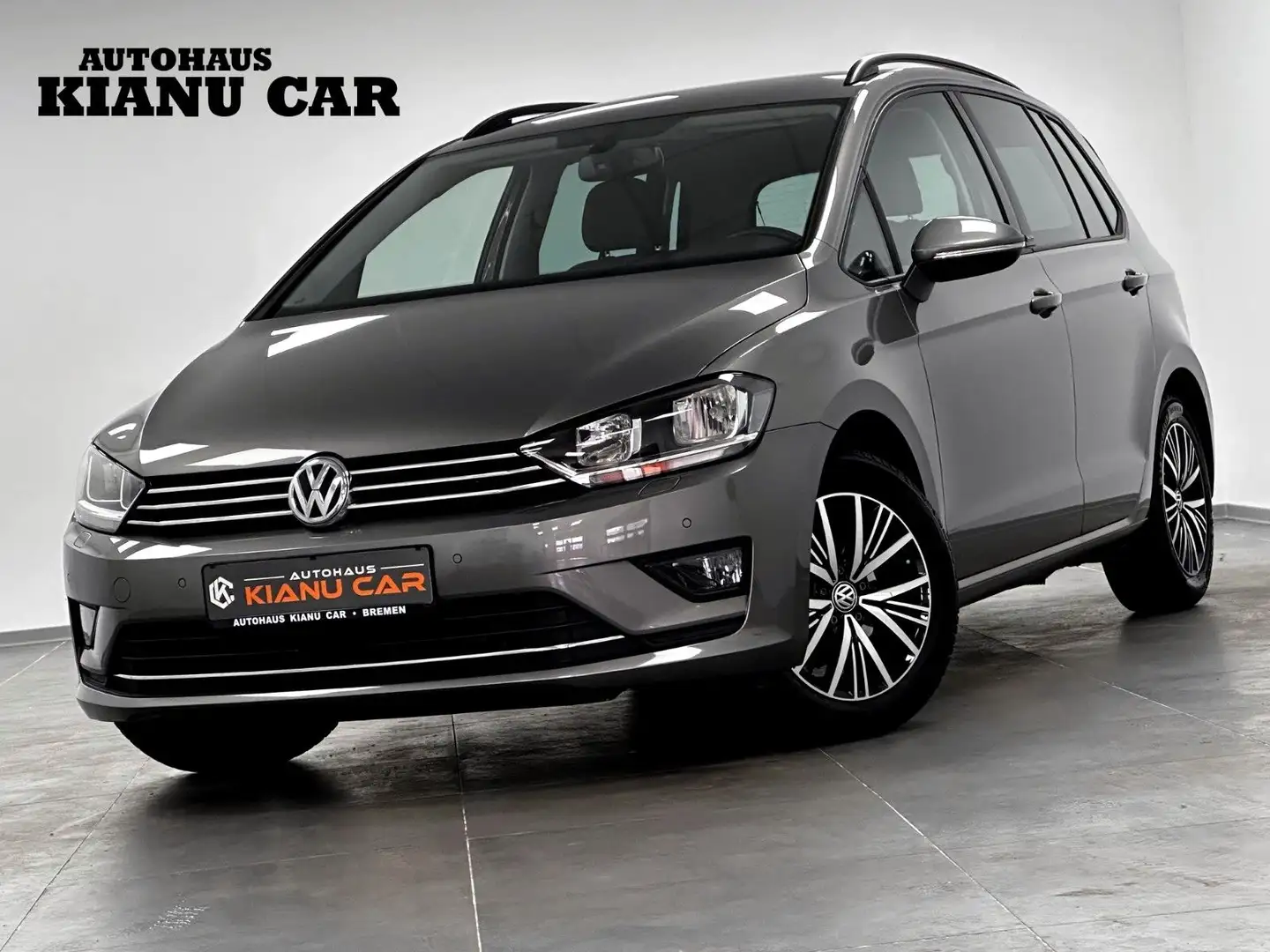 Volkswagen Golf Sportsvan VII Allstar.ACC.NAVI.AHK.PDC.SHZ Gris - 1