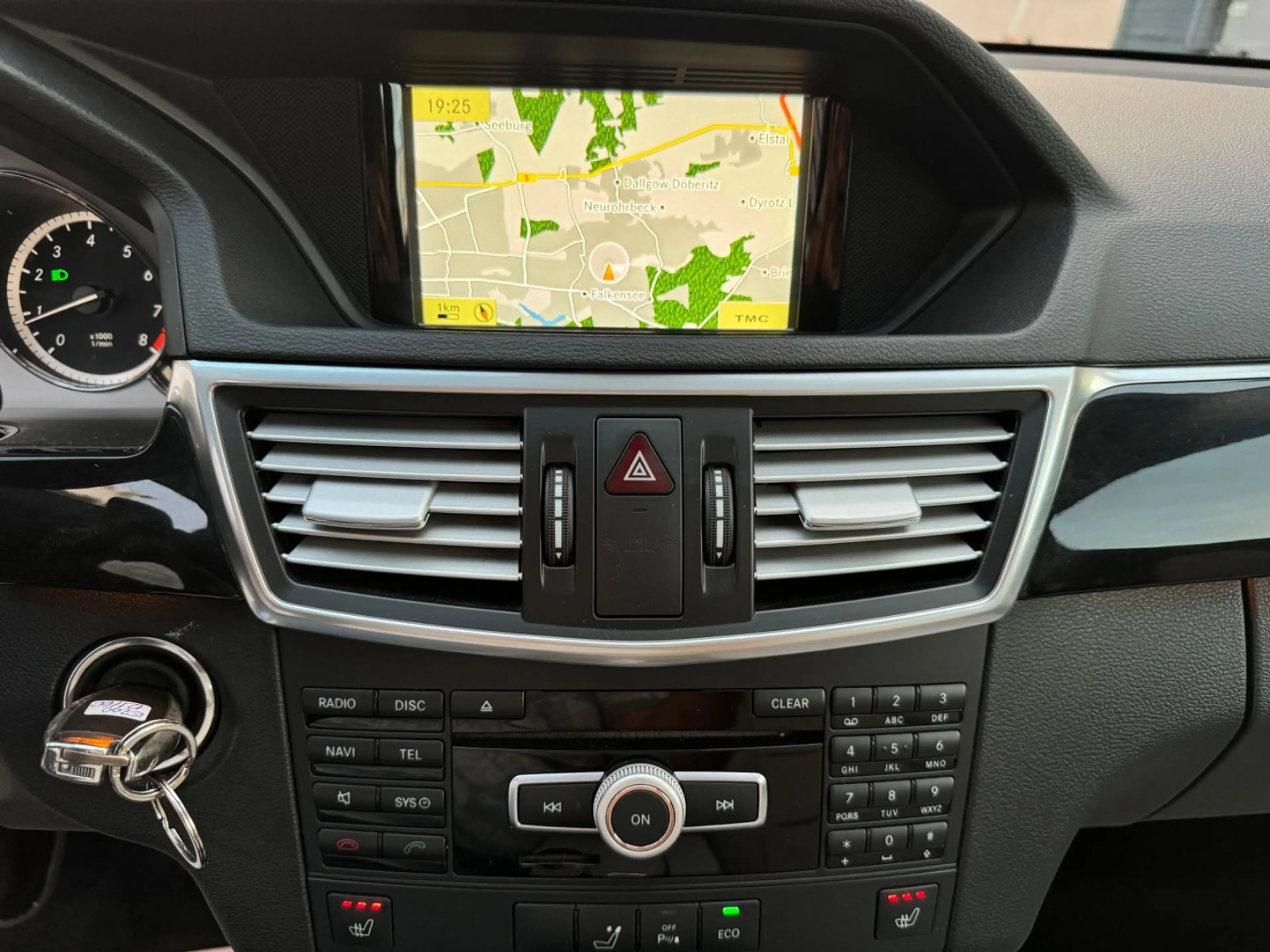 Mercedes-Benz E 200 E T-Modell E 200 CGI BlueEfficiency -VOLL! — photo 15