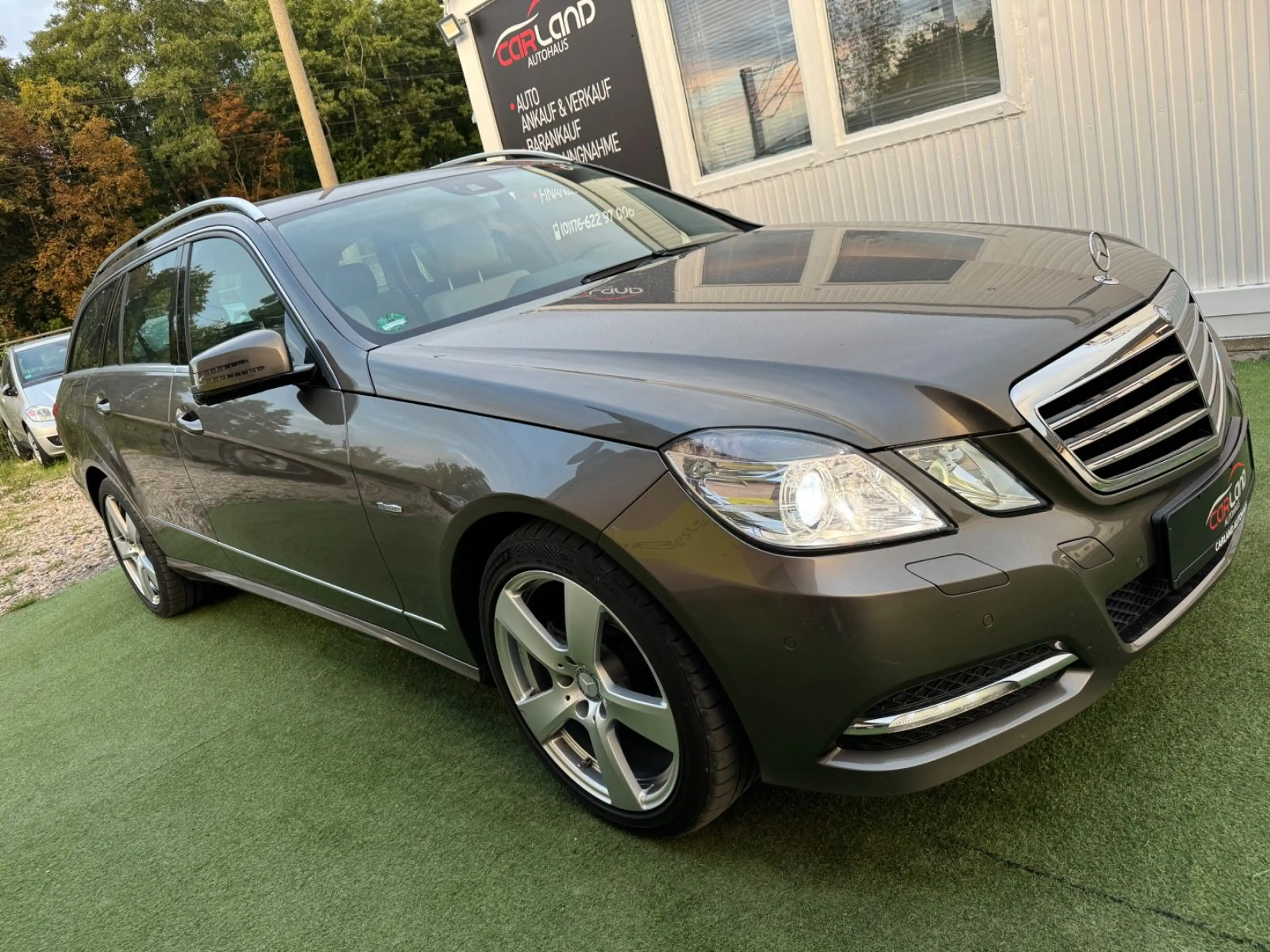 Mercedes-Benz E 200 E T-Modell E 200 CGI BlueEfficiency -VOLL! — photo 2