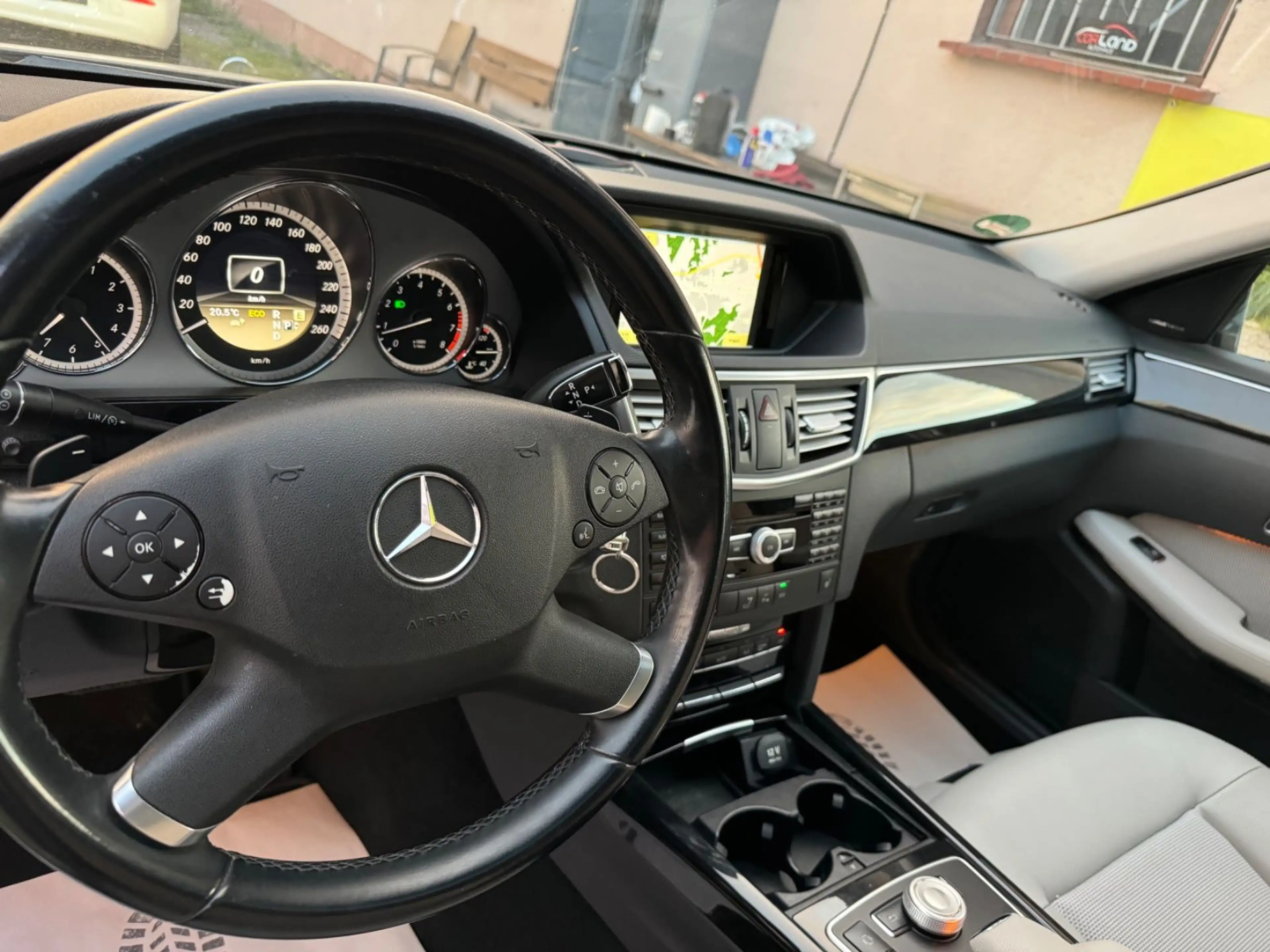 Mercedes-Benz E 200 E T-Modell E 200 CGI BlueEfficiency -VOLL! — photo 13