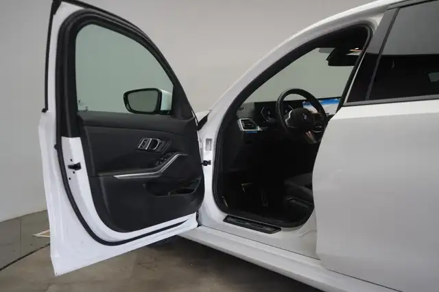BMW M view 19