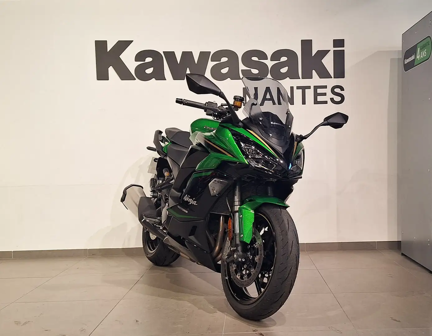 Kawasaki Verde - 1