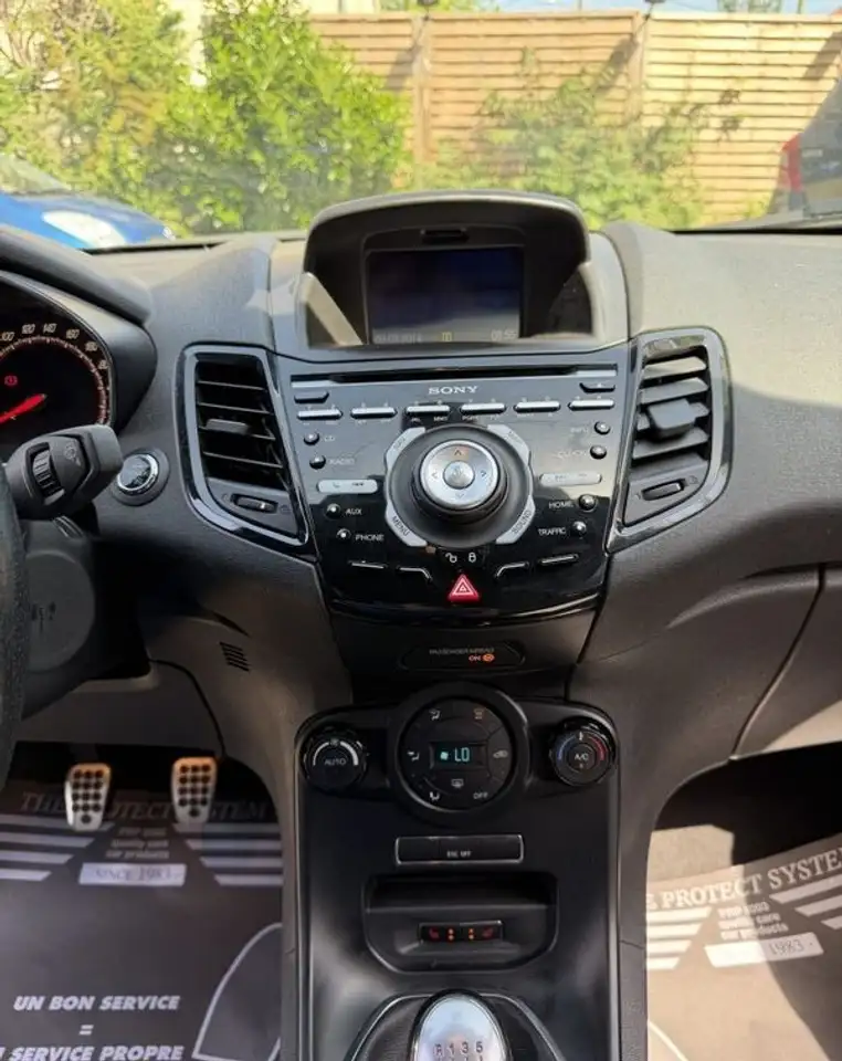 Ford Fiesta ST — photo 13