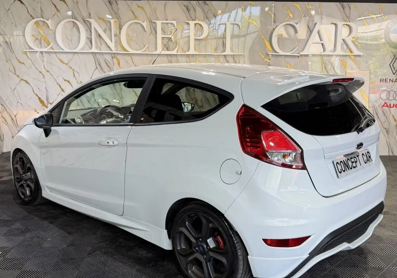 Ford Fiesta ST — photo 7