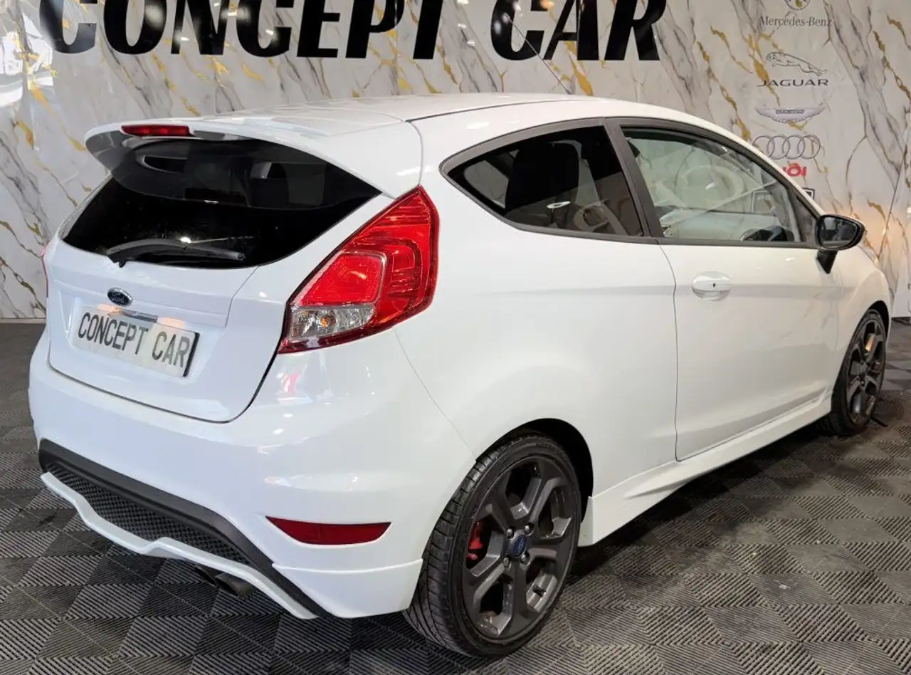 Ford Fiesta ST — photo 5
