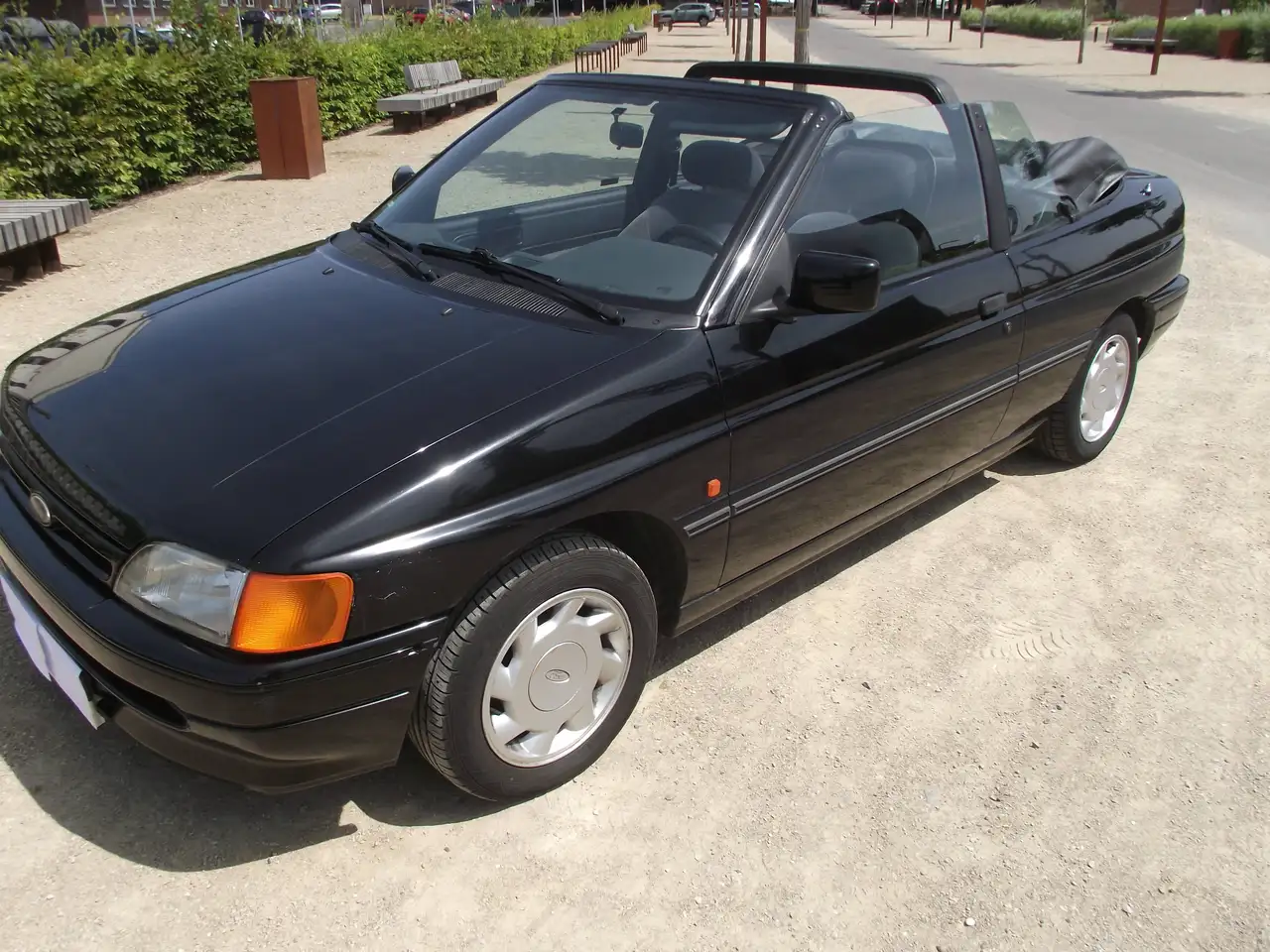 Ford Escort Cabrio, foto 2
