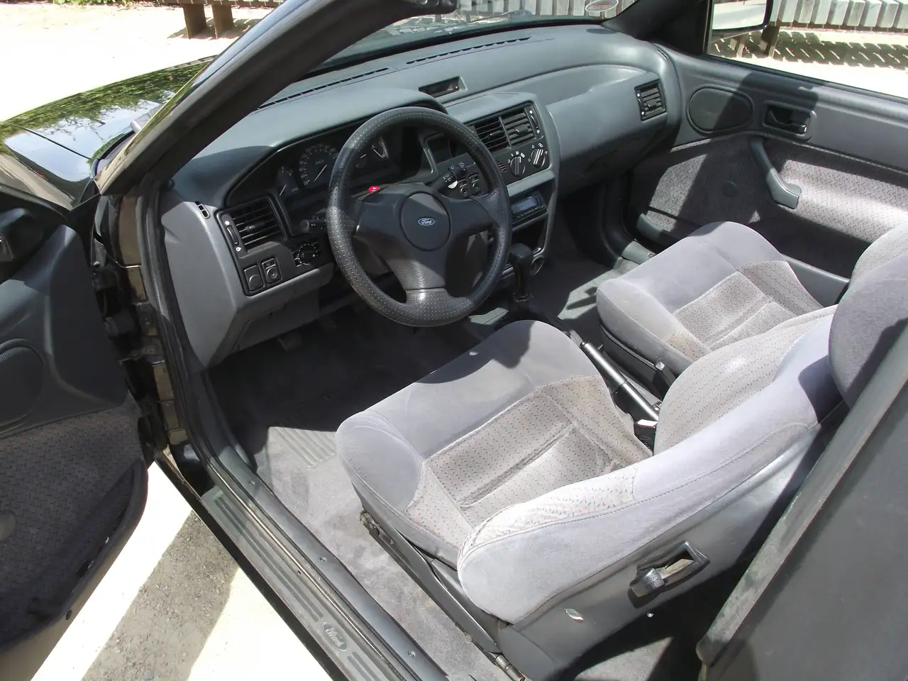 Ford Escort Cabrio, foto 4