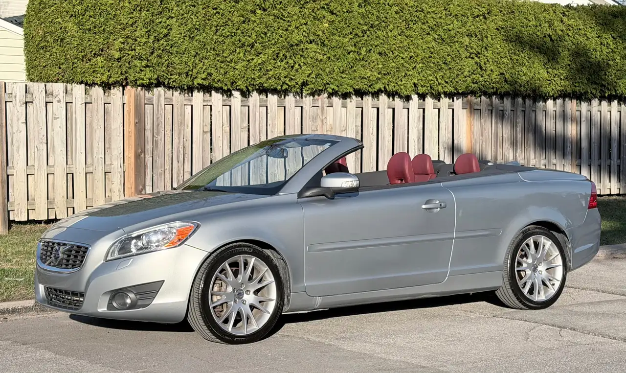 Volvo C70 снимка Volvo C70