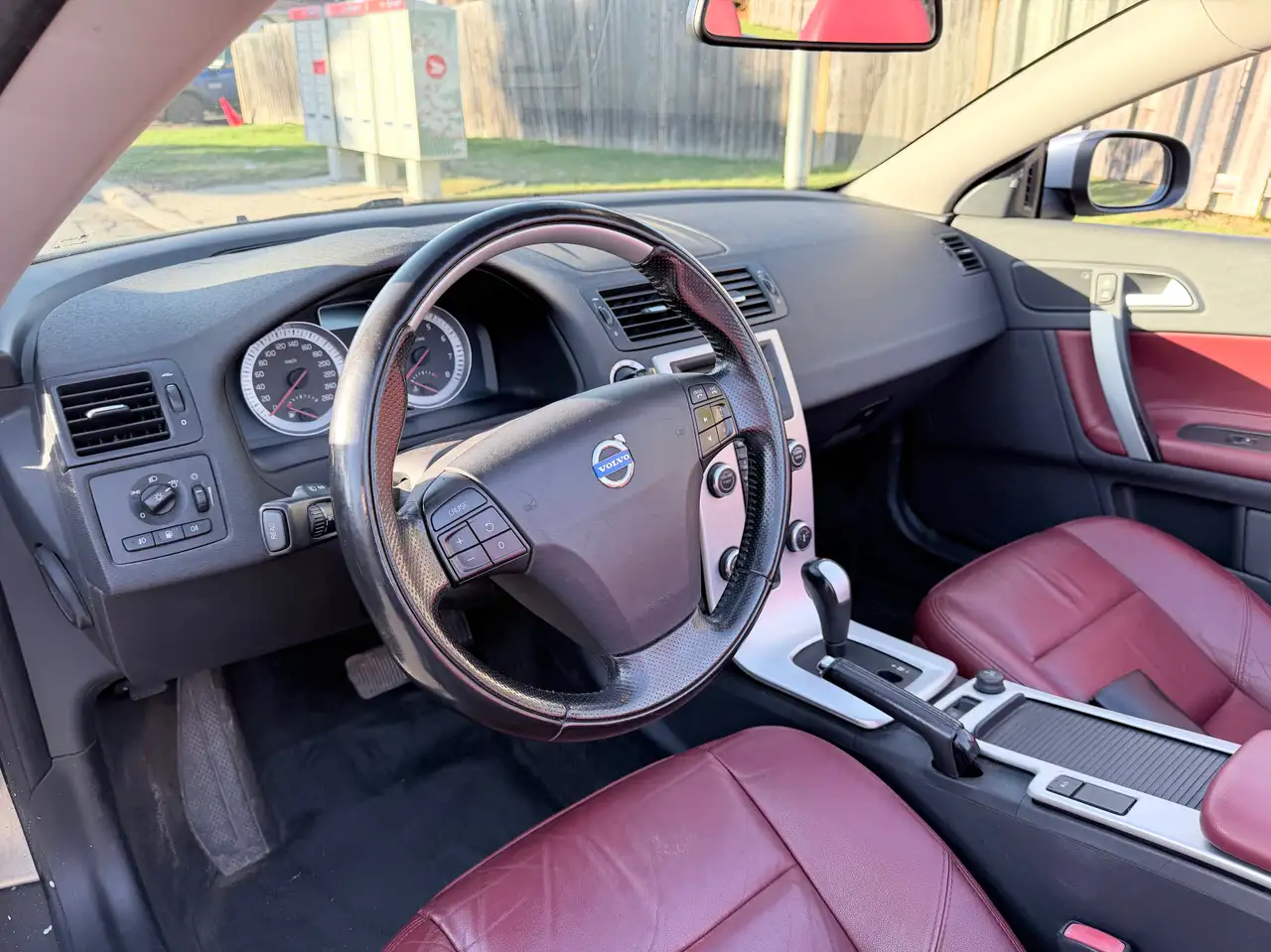 Volvo C70 снимка Volvo C70