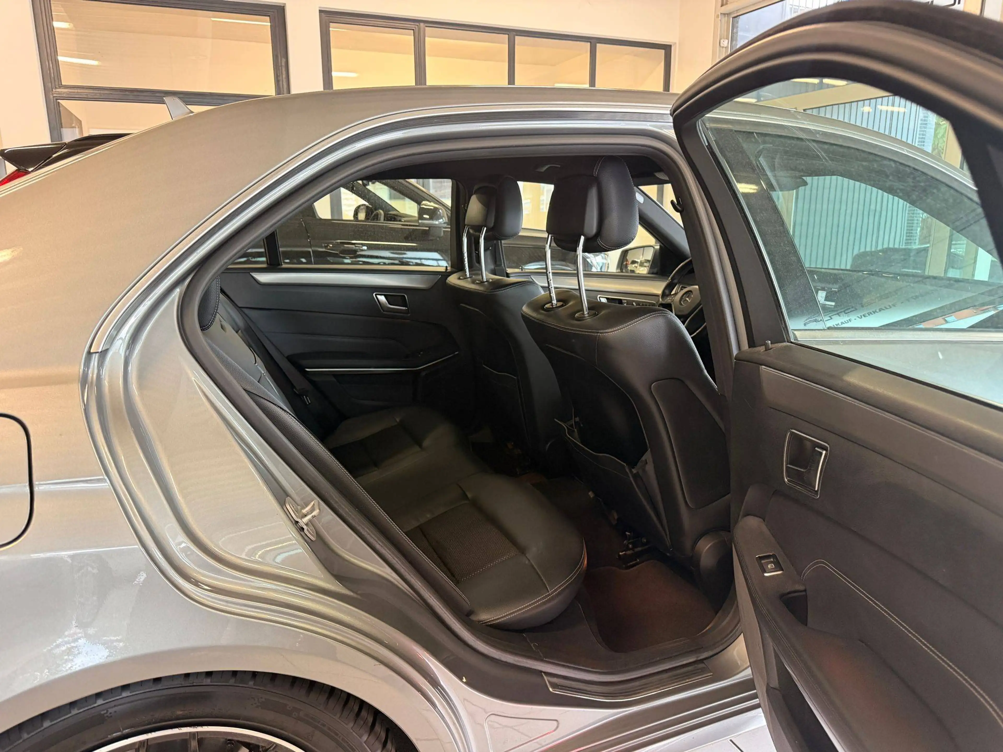 Mercedes-Benz E 250 E 250 CDI/Navi/Memory/8Fach/Autom. — photo 14