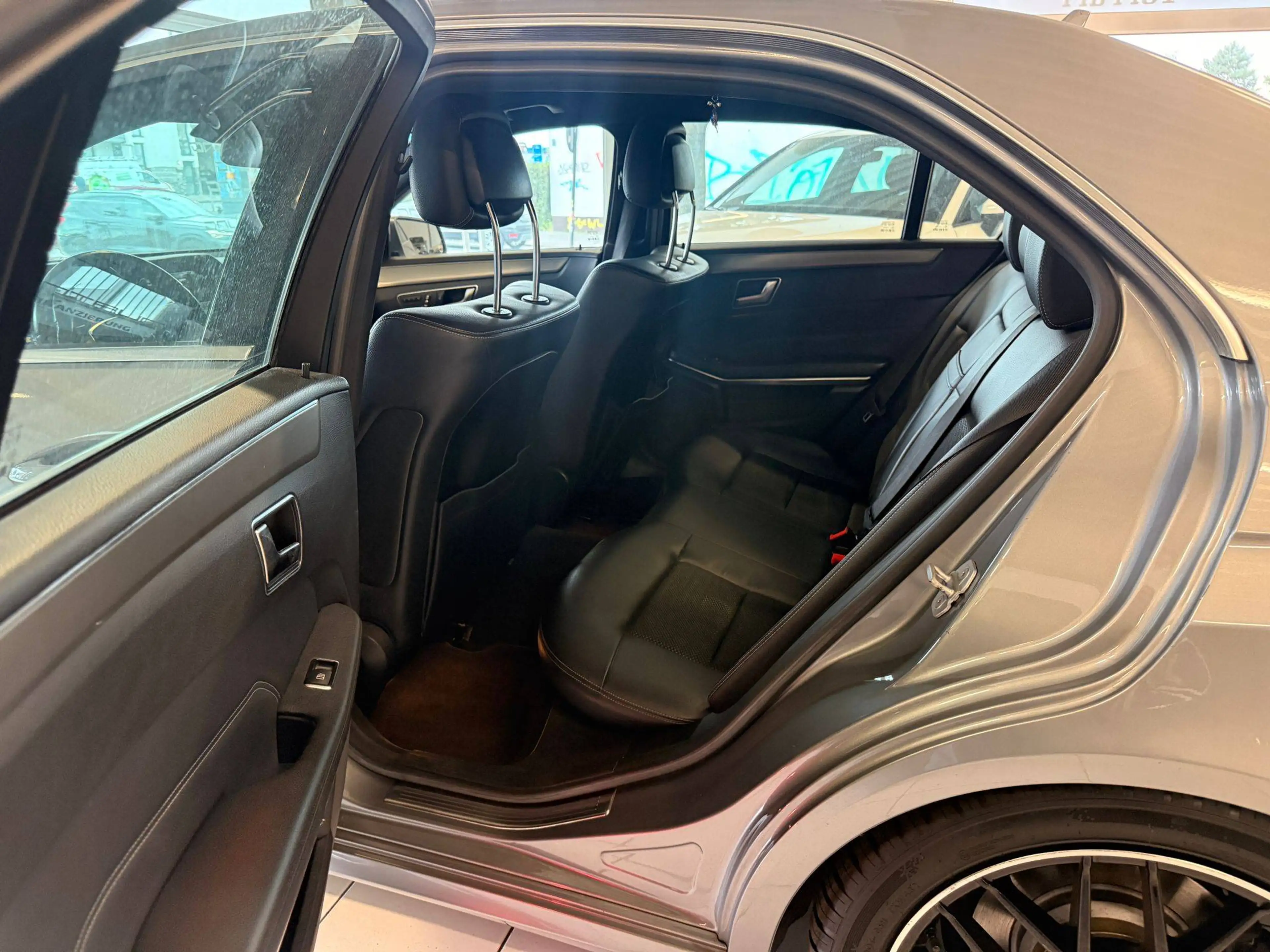 Mercedes-Benz E 250 E 250 CDI/Navi/Memory/8Fach/Autom. — photo 11