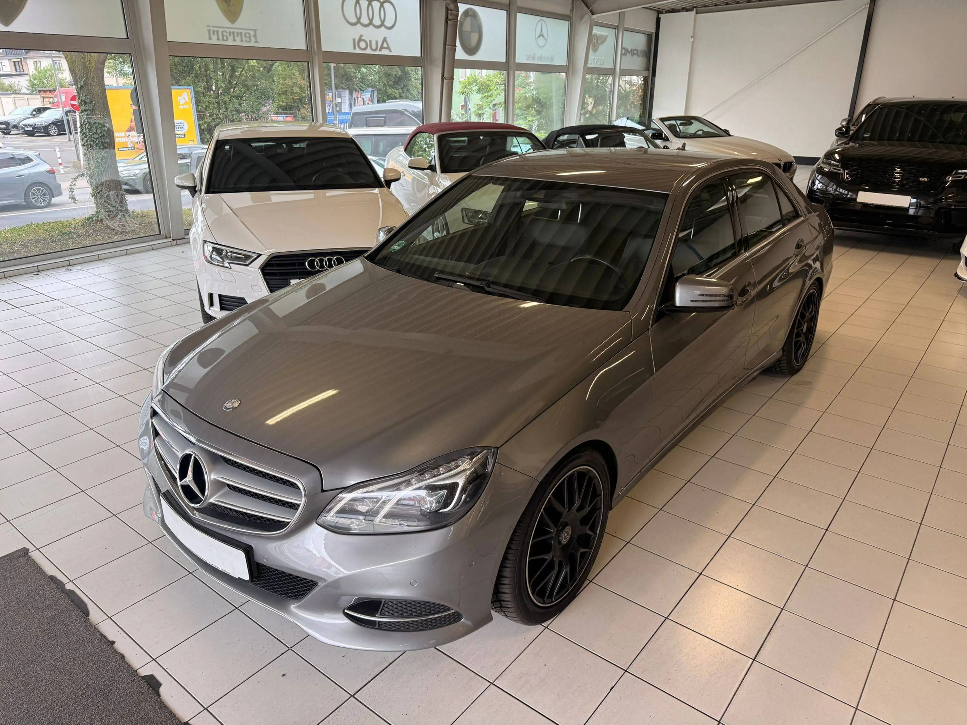 Mercedes-Benz E 250 E 250 CDI/Navi/Memory/8Fach/Autom. — photo 2