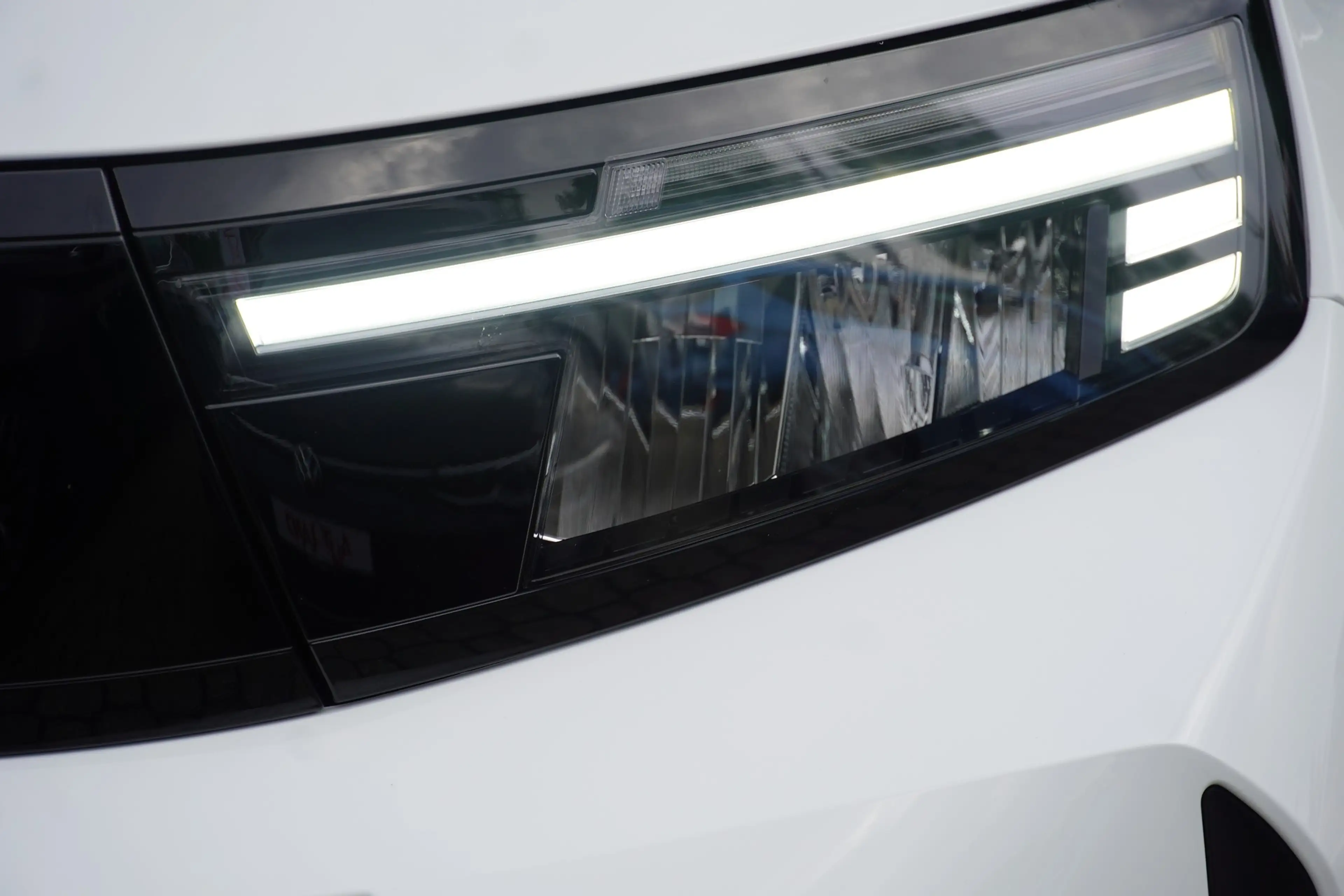 Opel Frontera 1.2 DI Turbo Ultimate Hybrid Aut. LED ACC — photo 10