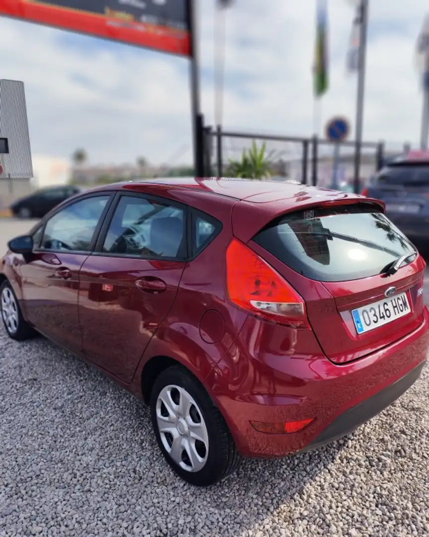 Ford Fiesta 1.25 Titanium 82 Rot - 2