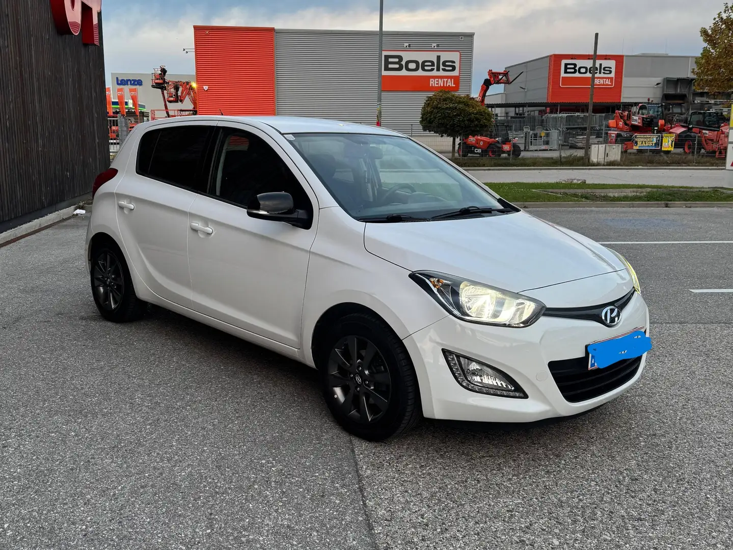 Hyundai i20 i20 1,25 Life Go Life Go Weiß - 2