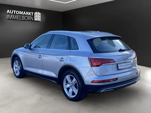 Audi Q5 view 5
