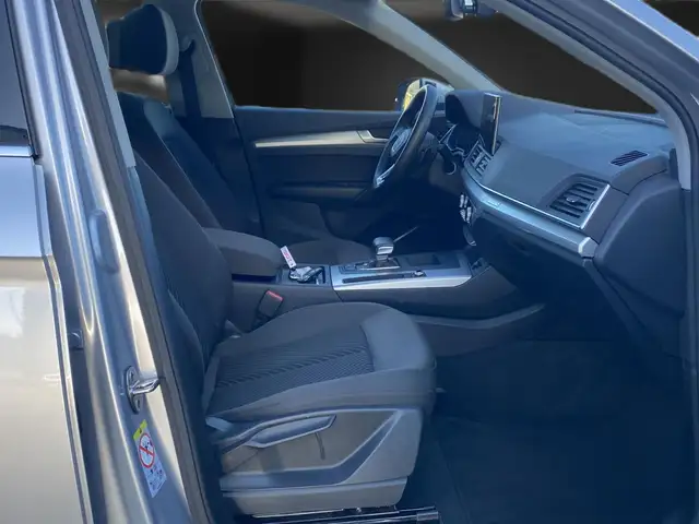 Audi Q5 view 15