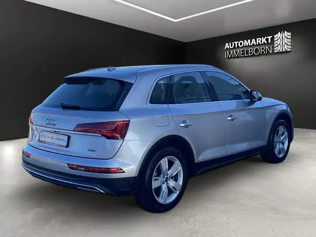 Audi Q5 view 8