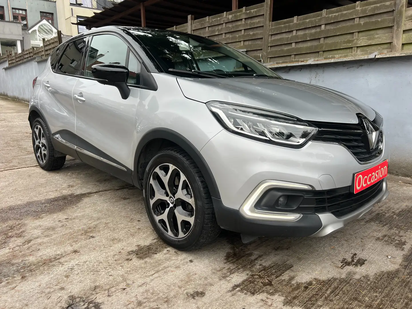 Renault Captur Captur 1.2 TCe Energy Iconic EDC Automatique Argent - 1