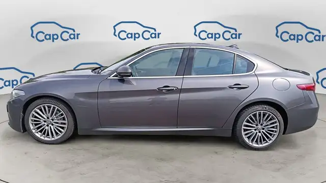 Alfa Romeo Giulia view 2