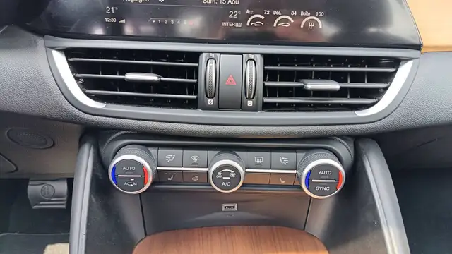 Alfa Romeo Giulia view 13