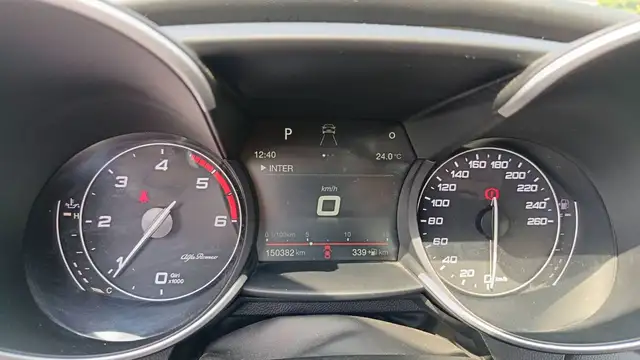 Alfa Romeo Giulia view 12