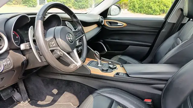 Alfa Romeo Giulia view 8