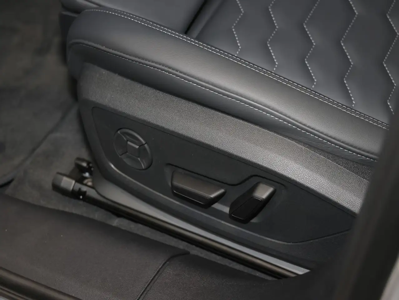 Audi A6 Sportback e-tron quattro 8