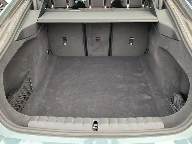 BMW 4 Series view 11