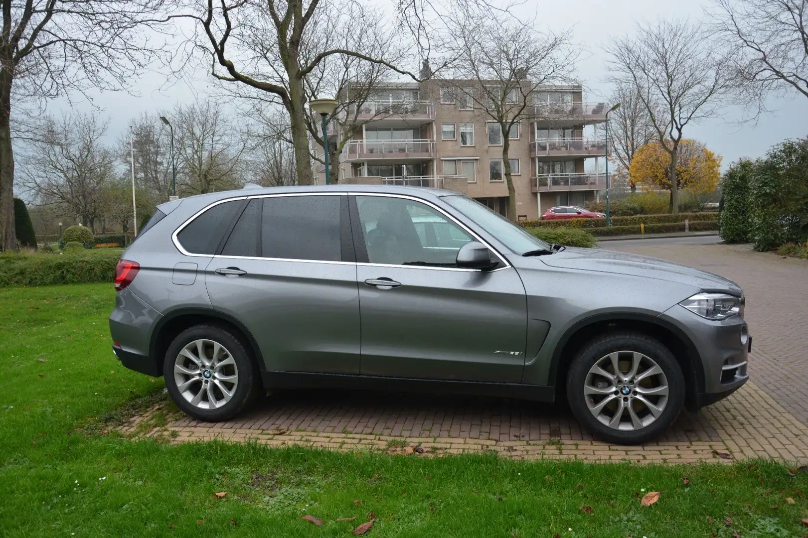 BMW X5 35i xDrive High Executive incl.. M-sport winterset Grijs - 2