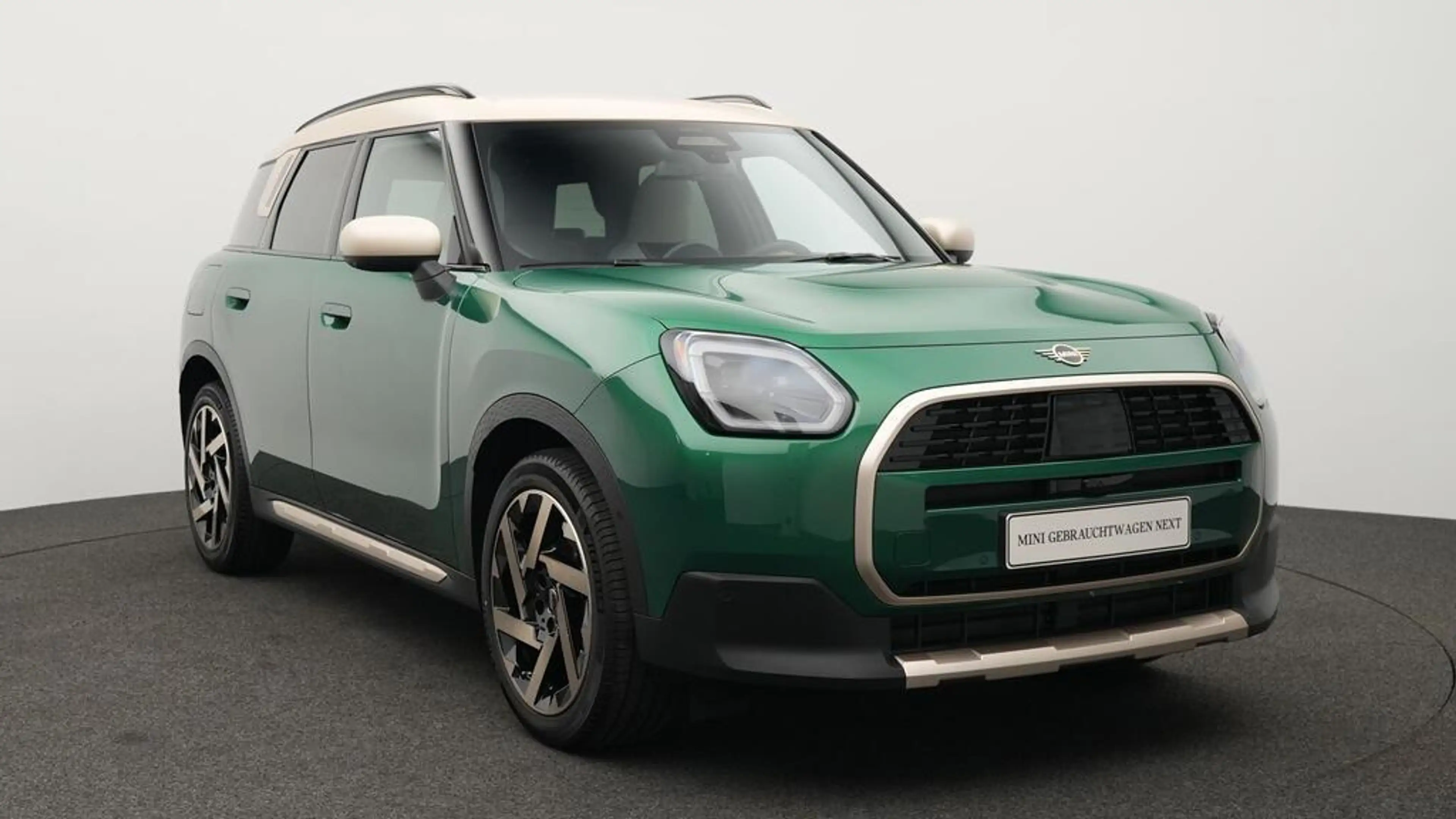 MINI Countryman D Favoured Trim — photo 14