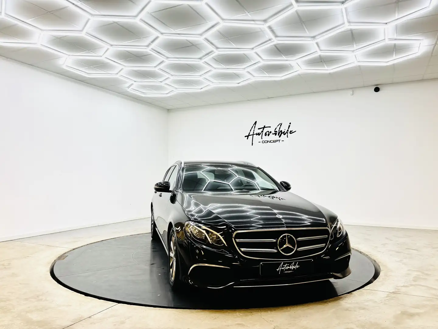 Mercedes-Benz E 200 ✅1AN GARANTIE✅CAMERA✅REMORQUE✅LED✅CARNET Negro - 2