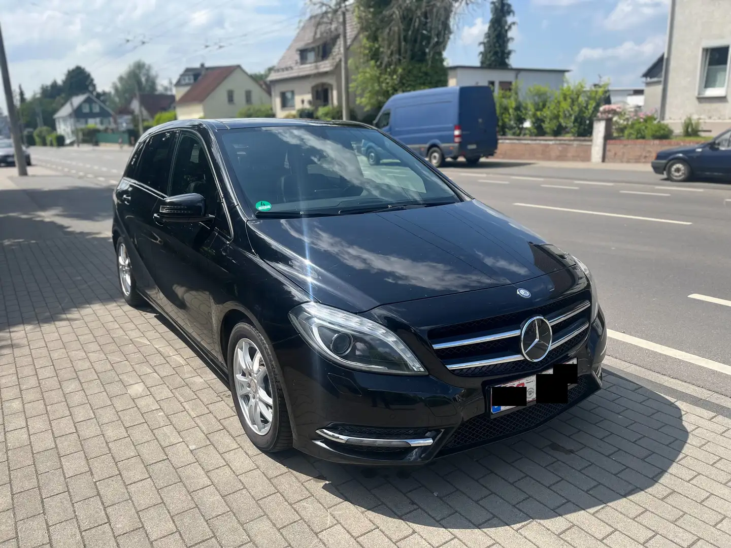 Mercedes-Benz B 180 CDI Automatik / Navi / Xenon /Panorama/ Tüv neu Fekete - 2