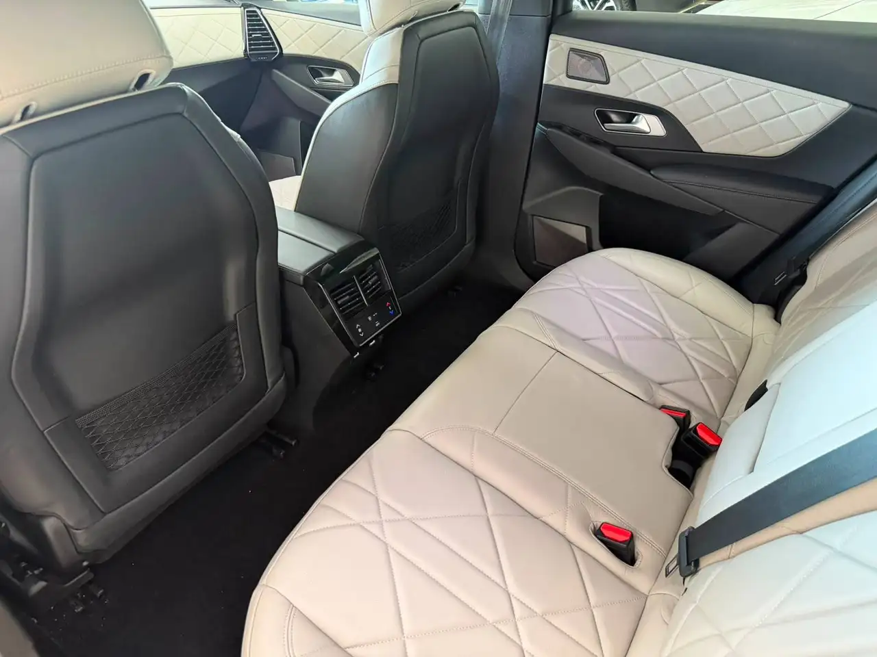 DS Automobiles DS 7 Crossback 2022 — фото 11