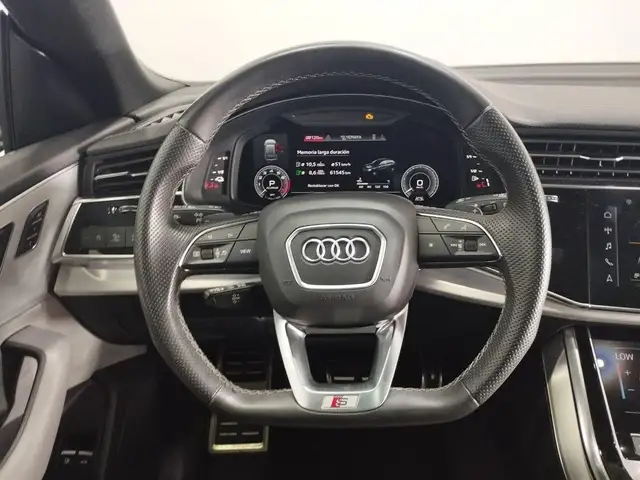 Audi Q8 view 12