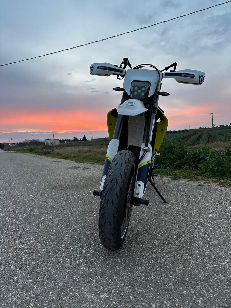 Husqvarna 701 Supermoto depo 35Kw Fehér - 2