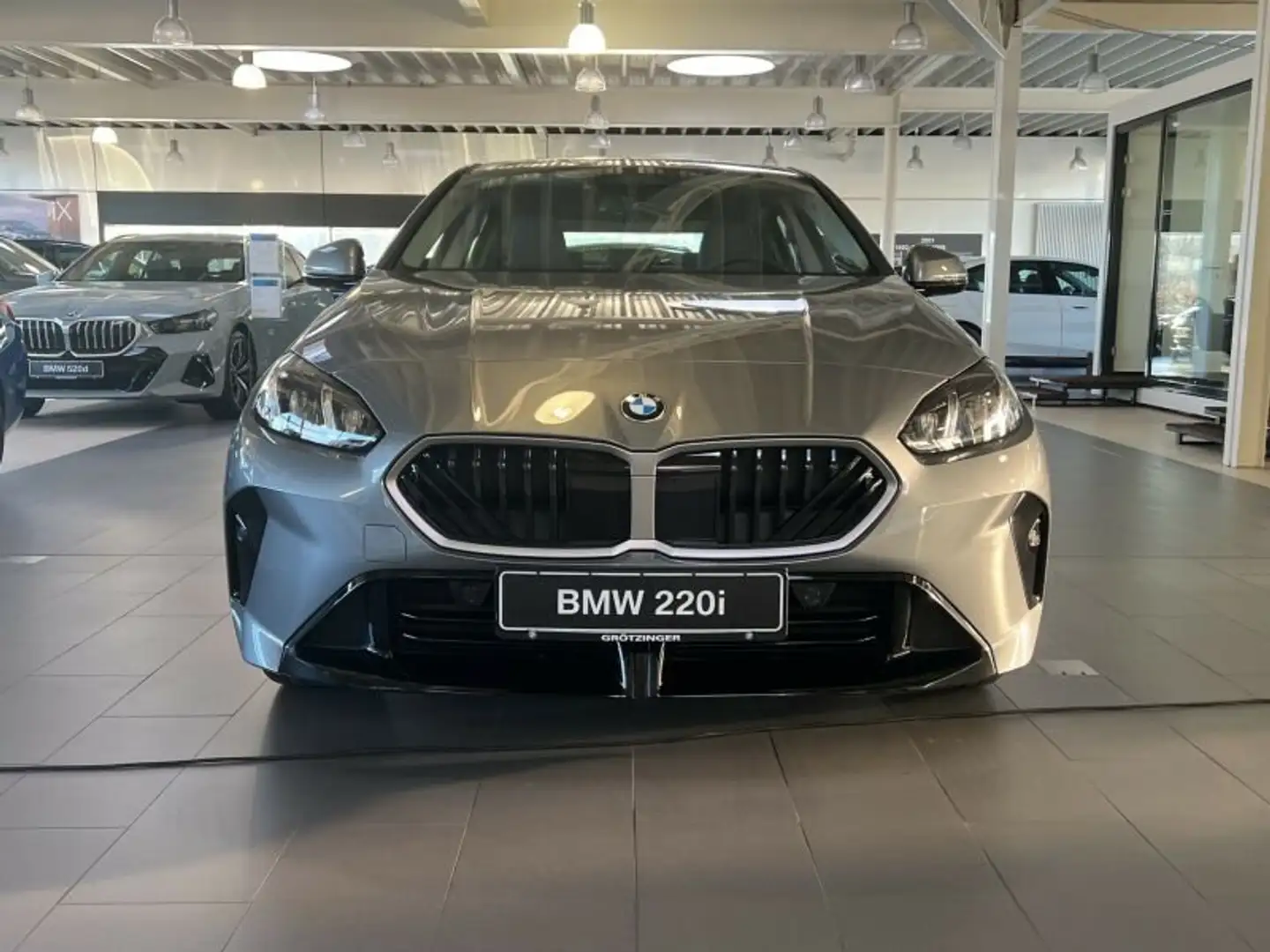 BMW 220 i Gran Coupe Grau - 2