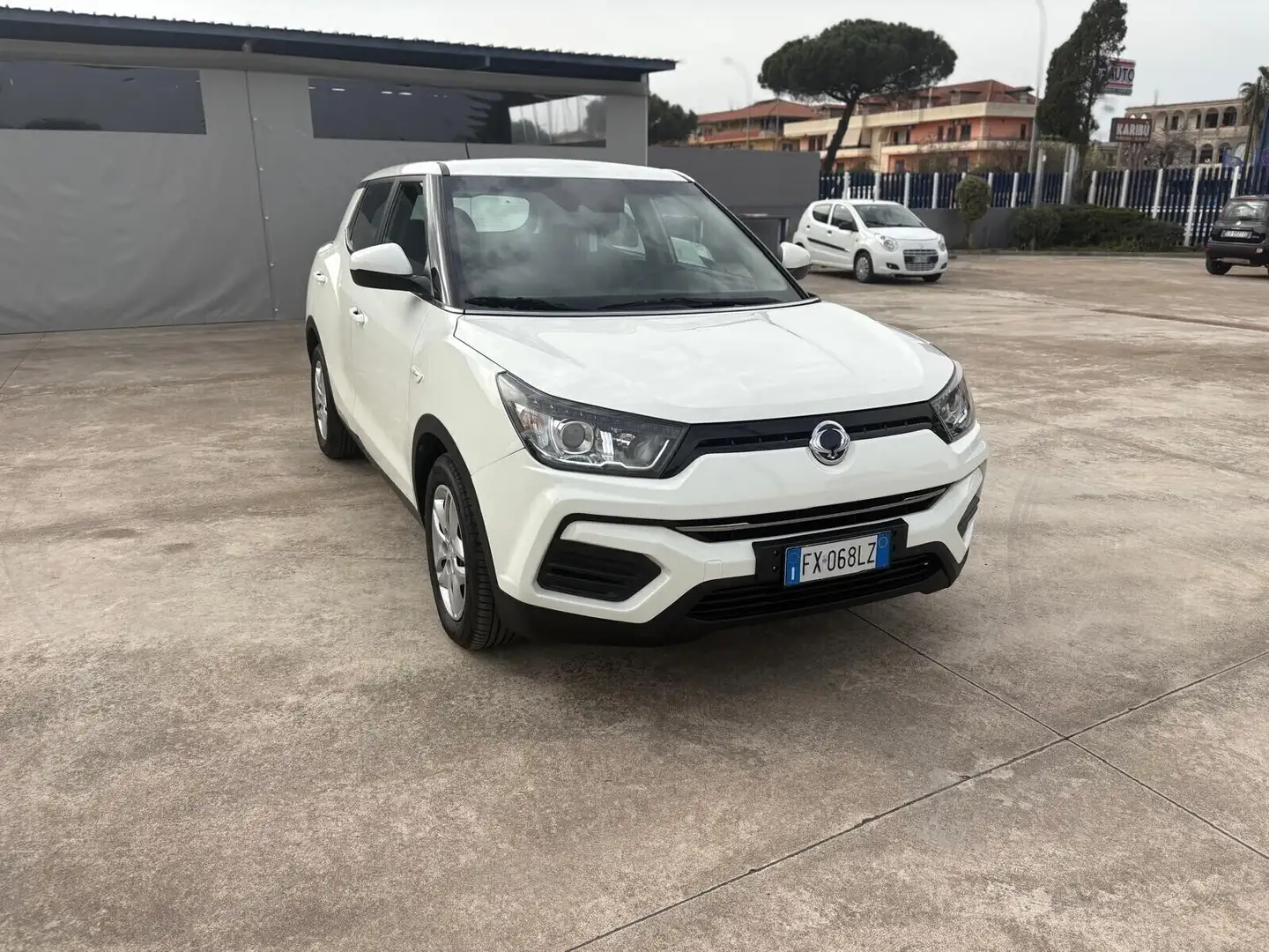 SsangYong Tivoli 1.6d 2WD Road Blanc - 1