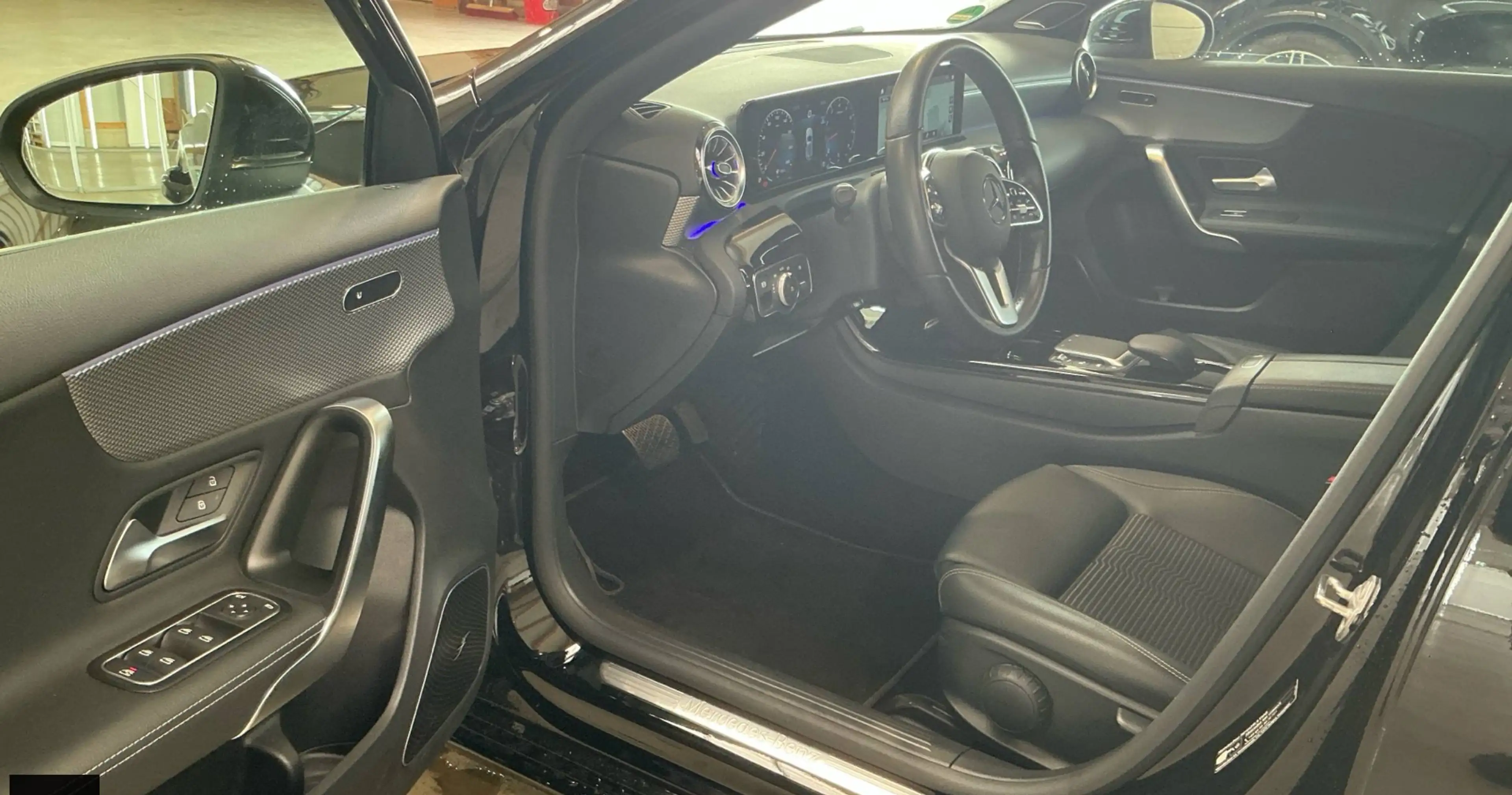 Mercedes-Benz A 200 A 200 PROGRESSIVE LED/AMBIENTE/WIDESREEN+DAB/AUGMENTREALVID/CARPLAY/INDUKTION/BURMESTER SOUNDSYSTEM — photo 9
